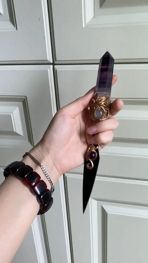 Amethyst Floral Magic Dagger | Blend of Ritual and Art Buddha padmasana