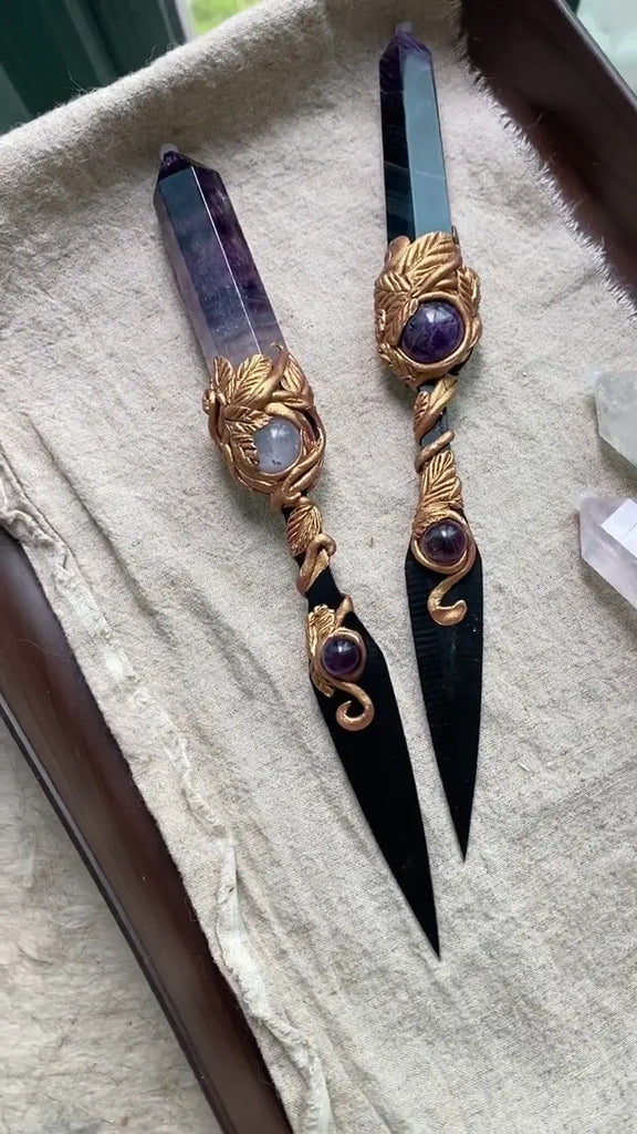 Amethyst Floral Magic Dagger | Blend of Ritual and Art Buddha padmasana