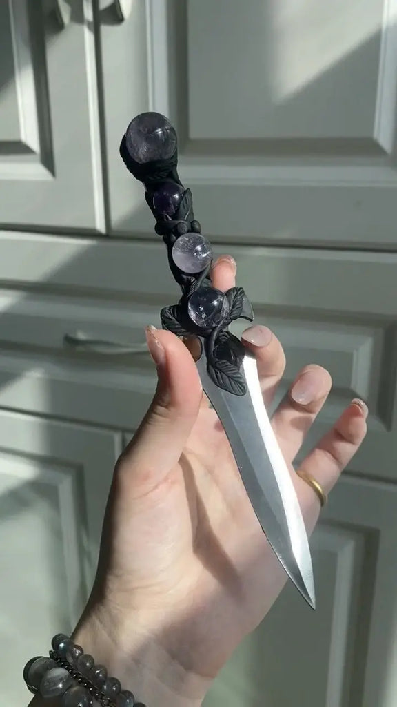 Aura Blade Buddha padmasana