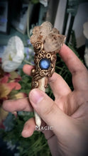 Load image into Gallery viewer, 「Lunar Quartz Shamanic Wand」Handcrafted Crystal Energy Totem for Rituals &amp; Spiritual Awakening Buddha padmasana