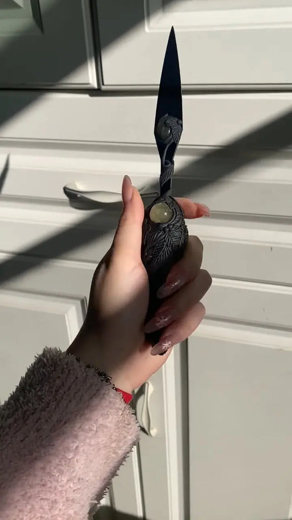 Darkwood Glow & Vine Ritual Dagger (2-in-1 Letter Opener)