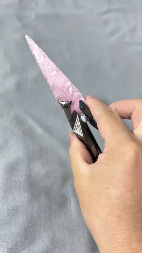 「Pink Singularity Balisong」Cyberpunk Crystal Energy Butterfly Knife – A Fusion of Edge & Elegance Buddha padmasana