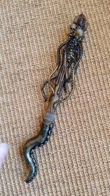 OctopusSkull Wand Buddha padmasana