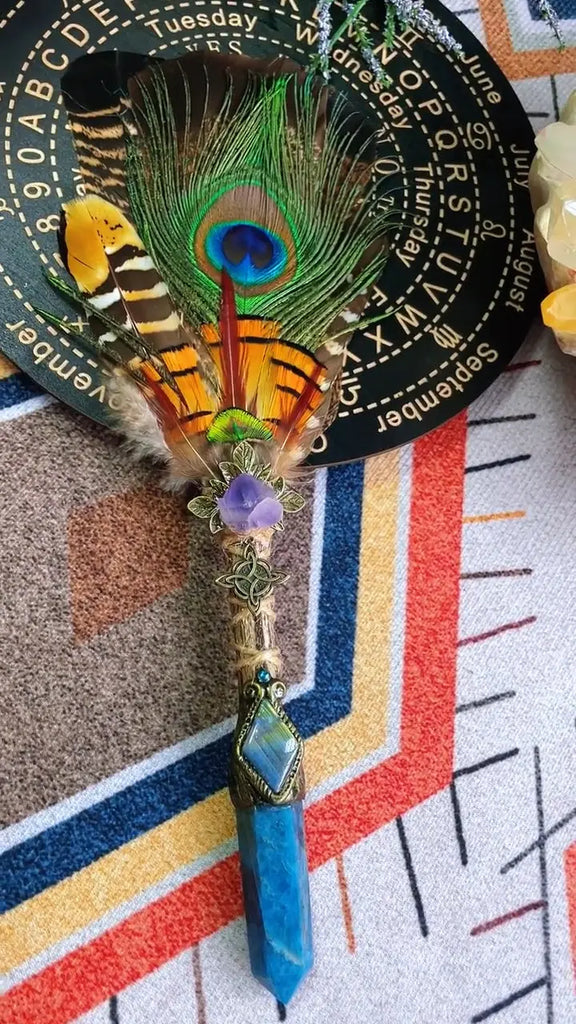Handmade Peacock Feather Magic Wand with Amethyst - for Mystical Rituals & Energy Healing Buddha padmasana