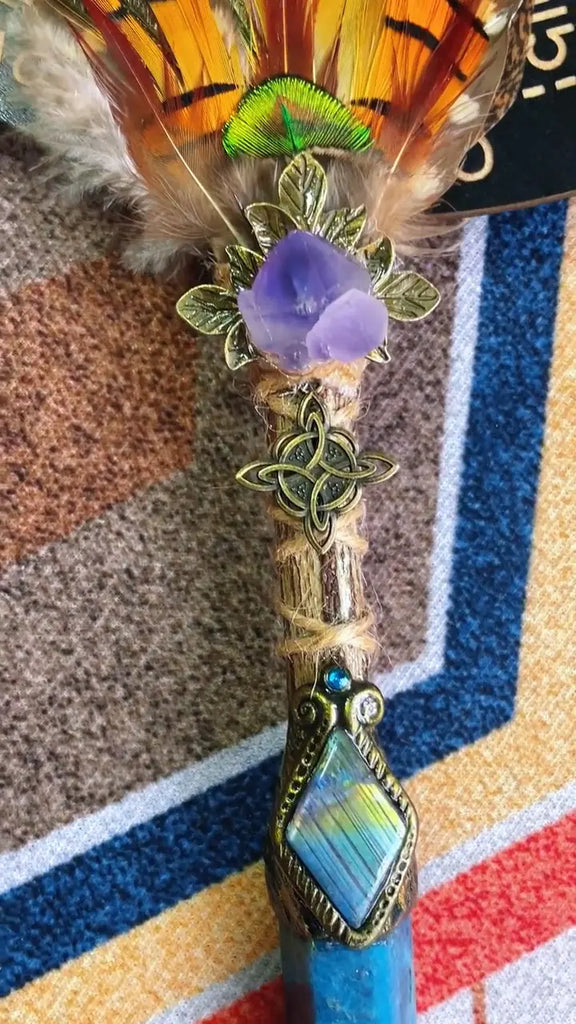 Handmade Peacock Feather Magic Wand with Amethyst - for Mystical Rituals & Energy Healing Buddha padmasana