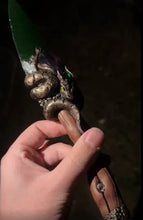 Cargar imagen en el visor de la galería, Witchblade · Poisoned 🐍 Buddha padmasana